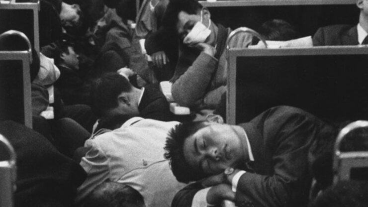 Foto del giorno: il tipico "salaryman" giapponese