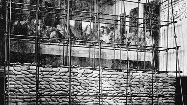 Foto del giorno: proteggere il Cenacolo, costi quel che costi