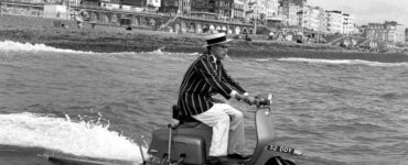 Foto del giorno: solcava i mari, ed era una Lambretta