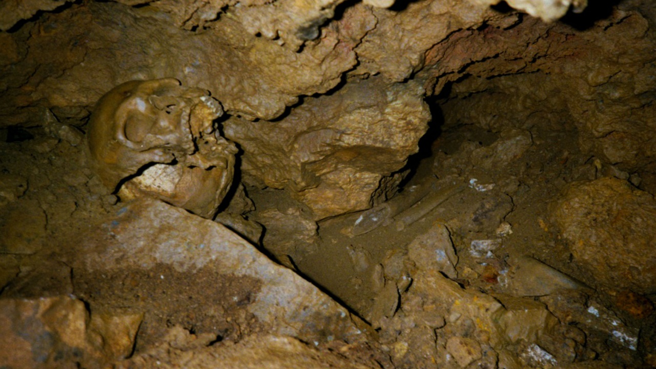 grotta monaca cranio