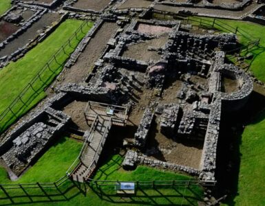 vallo adriano latrine