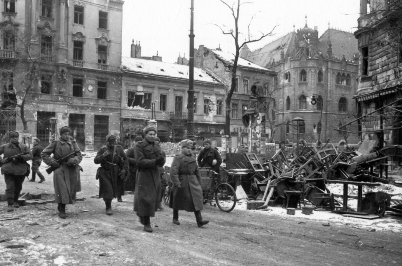 17 gennaio truppe sovietiche liberano Budapest