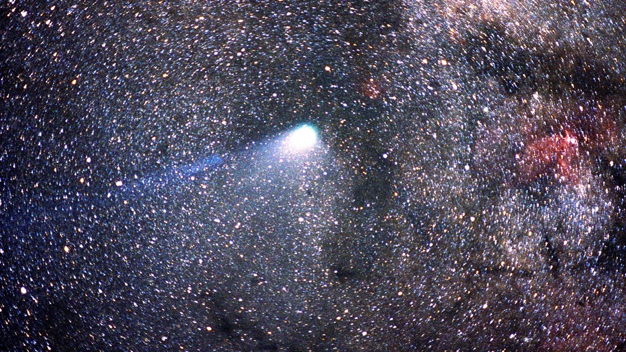 cometa halley spazio