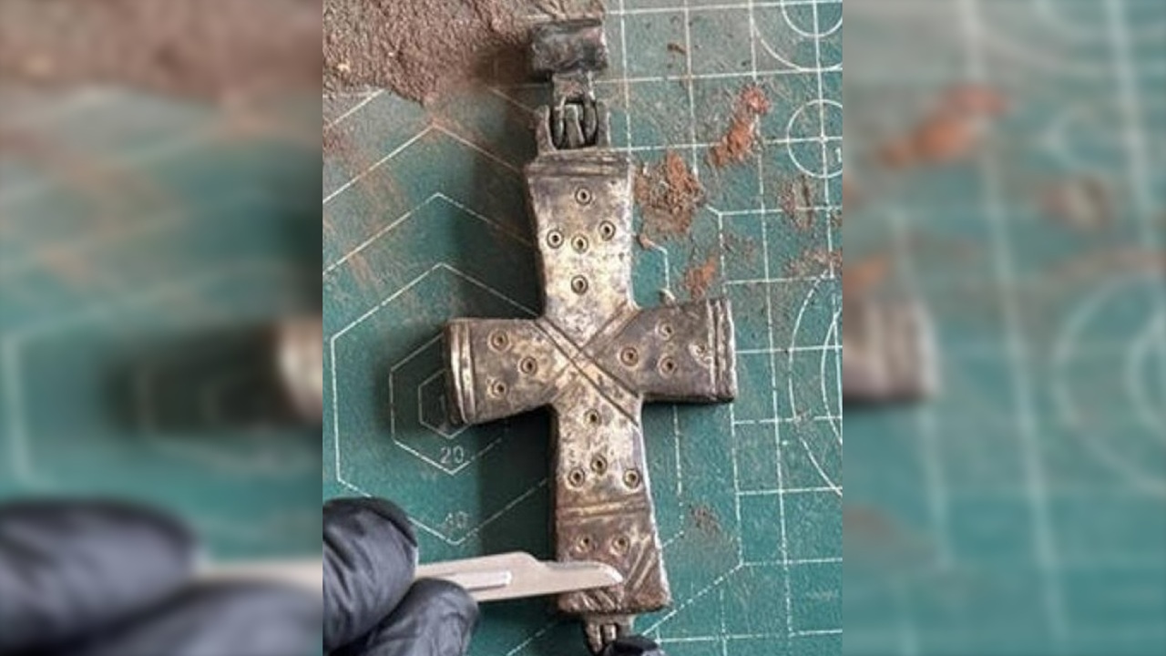 croce reliquiario medievale