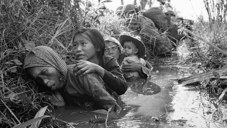 Foto del giorno: il terrore negli occhi dei civili in Vietnam