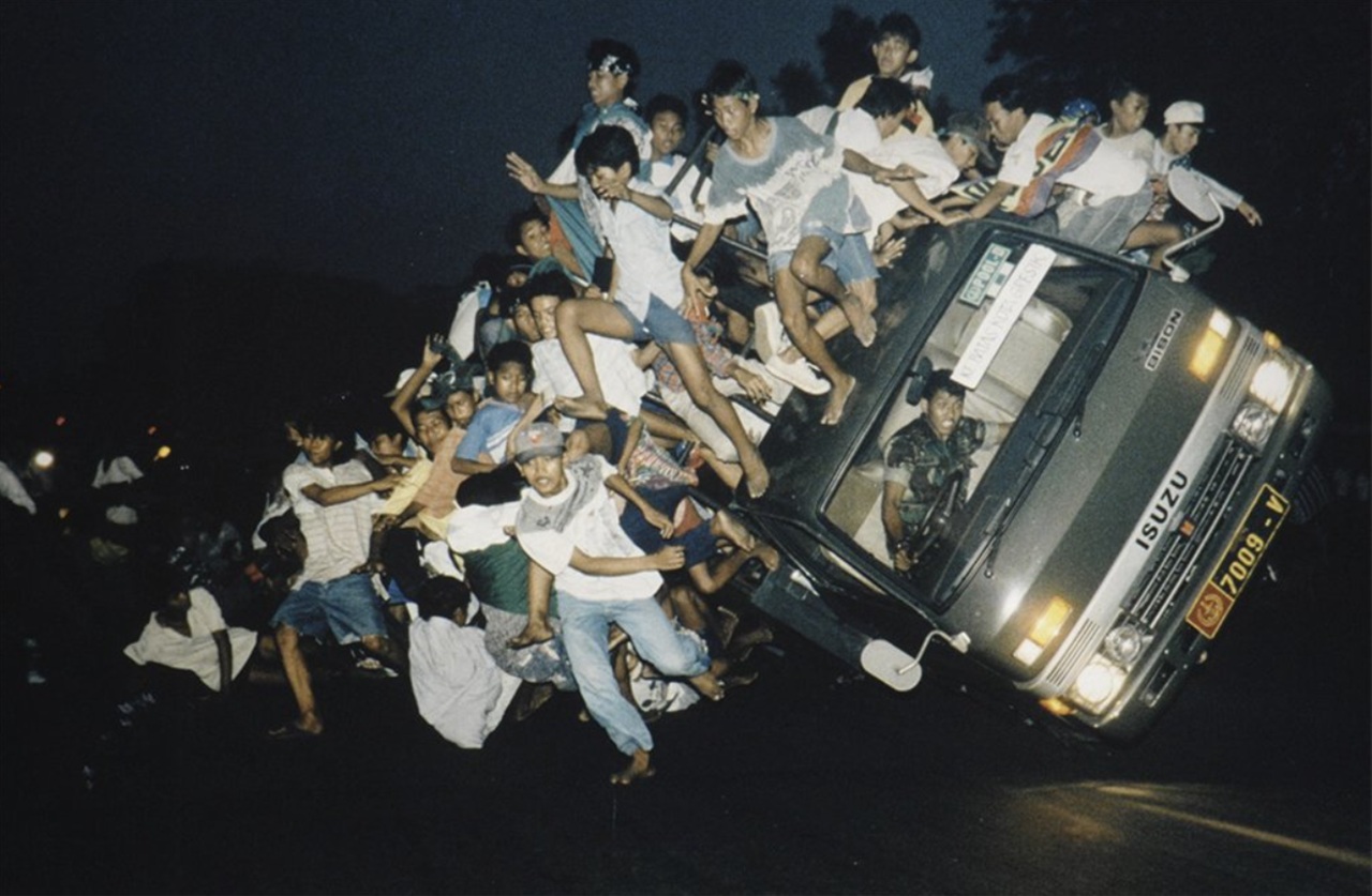 incidente camion ribaltato