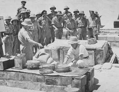 Foto del giorno: a lezione di cucina nel 1941