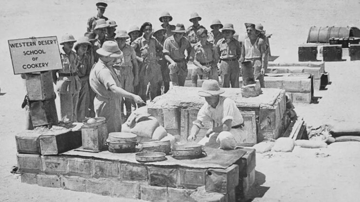 Foto del giorno: a lezione di cucina nel 1941