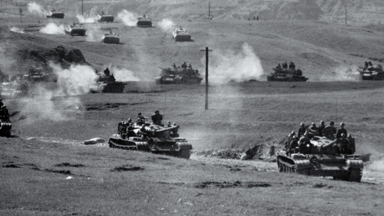 Foto del giorno: carri armati cinesi in Vietnam