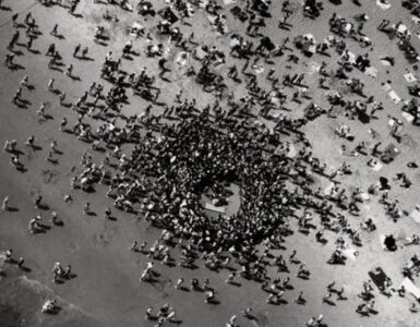 Foto del giorno: l'incidente sulla spiaggia di Coney Island