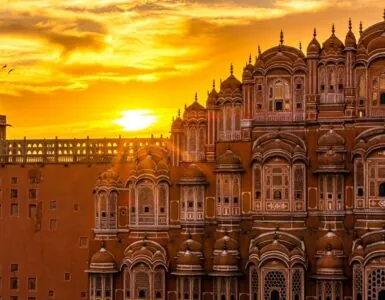 La storia dell'Hawa Mahal, splendida perla architettonica d'India