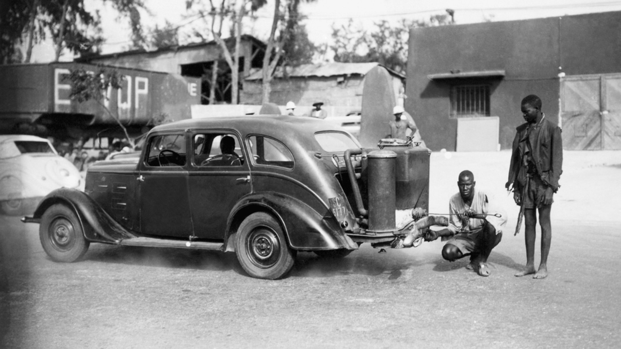Strade imperialiste: l’automobile e il volto motorizzato del colonialismo europeo in Africa