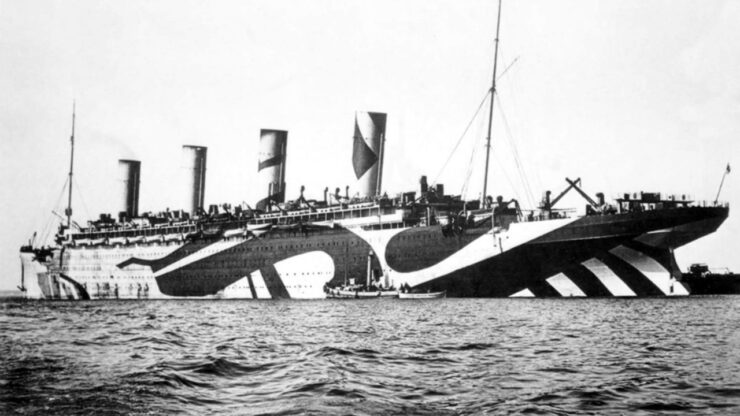 Confondere, non nascondere: la curiosa storia del camuffamento Dazzle