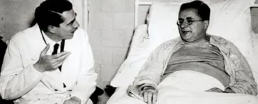 Foto del giorno: 4 pallottole per uccidere il Comunismo italiano