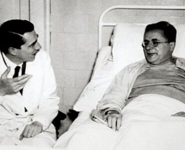 Foto del giorno: 4 pallottole per uccidere il Comunismo italiano