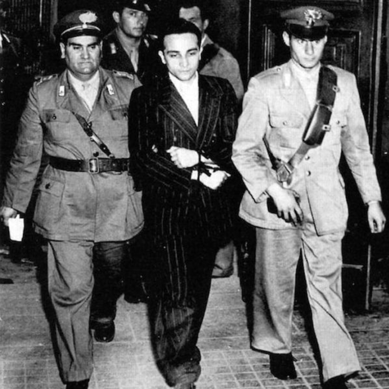 4 pallottole immagine arresto Antonio Pallante