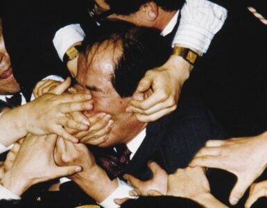 Foto del giorno: complicato approvare la legge di bilancio in Corea del Sud