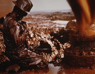 Foto del giorno: guerra e petrolio