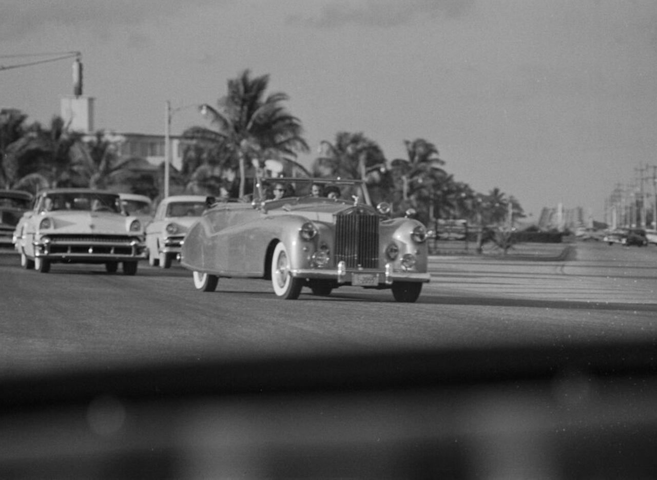 Scià di Persia in automobile