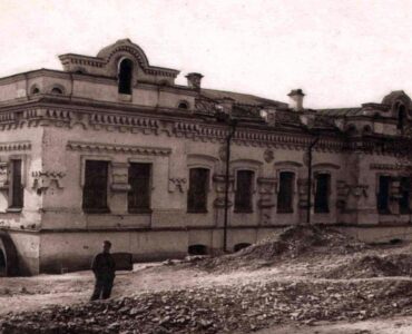 Un fiore (di troppo) per lo Zar, Casa Ipat'ev e il suo smantellamento